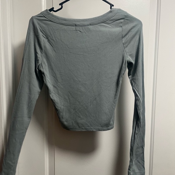 Women's Gray Ribbed Top - Picture 2 of 3